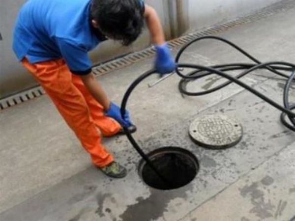 烧碱可以疏通马桶嘛（烧碱能疏通马桶吗）